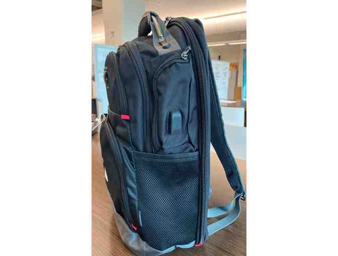 AlgorithUSB 16' Laptop Backpack with USB Port with Kiss Logo