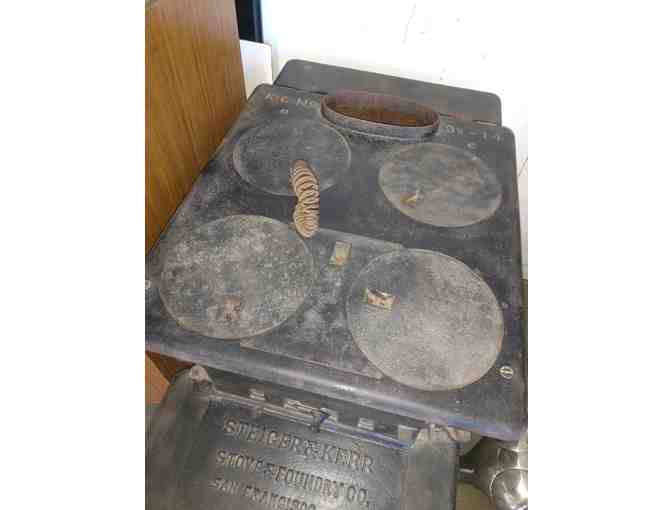 Steiger & Kerr Stove