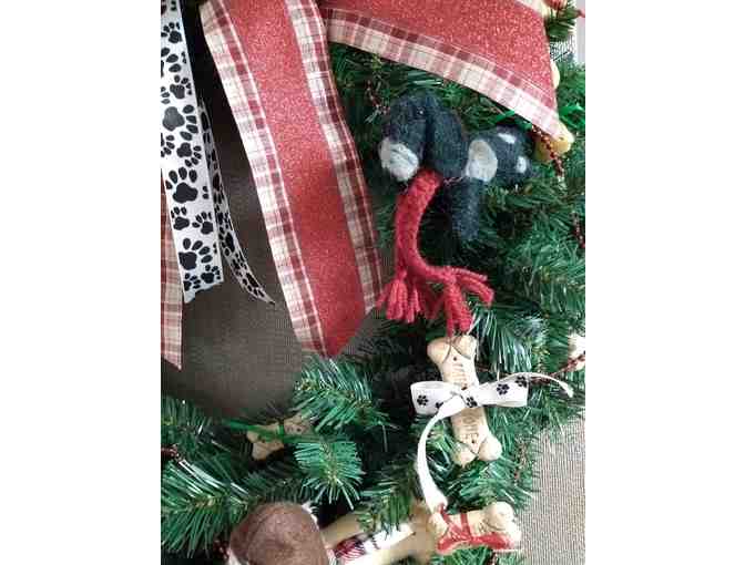 Canine Christmas, a Wreath for Animal Lovers! - Photo 3
