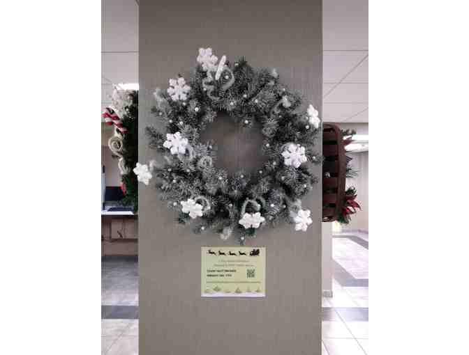 A Very Wintry Christmas Wreath - Photo 1