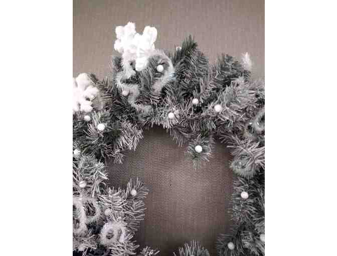 A Very Wintry Christmas Wreath - Photo 4