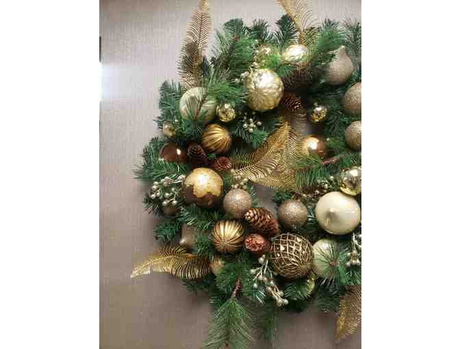Glistening Gold Christmas Wreath