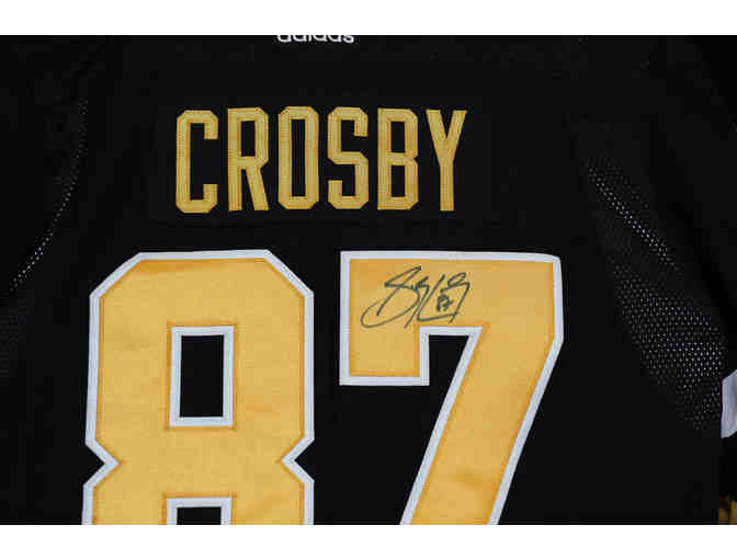 Autographed Sidney Crosby Jersey