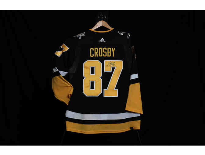 Autographed Sidney Crosby Jersey