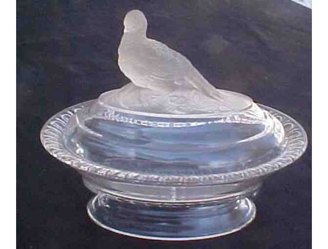 Antique Iowa City Flint Glass Patterned Glass Covered Pheasant Vegetable Dish