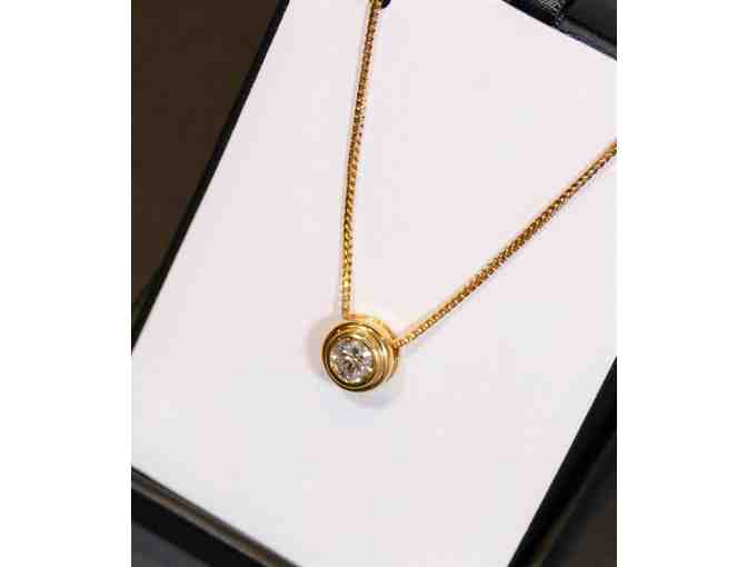STUNNING 1.0 carat diamond solitaire 18K gold necklace