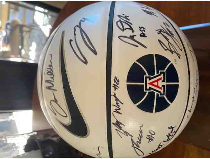ARIZONA WILDCATS signed basketball by HEAD COACH SEAN MILLER and 2019-2020 team - Photo 1