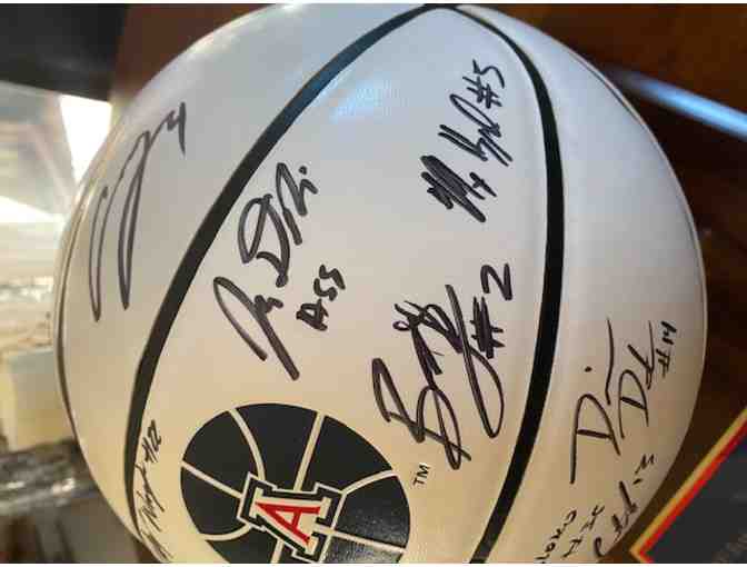 ARIZONA WILDCATS signed basketball by HEAD COACH SEAN MILLER and 2019-2020 team - Photo 3