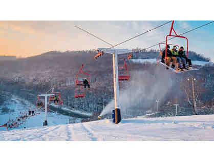 Ski, Sip, and Savor: Dubuque, IA