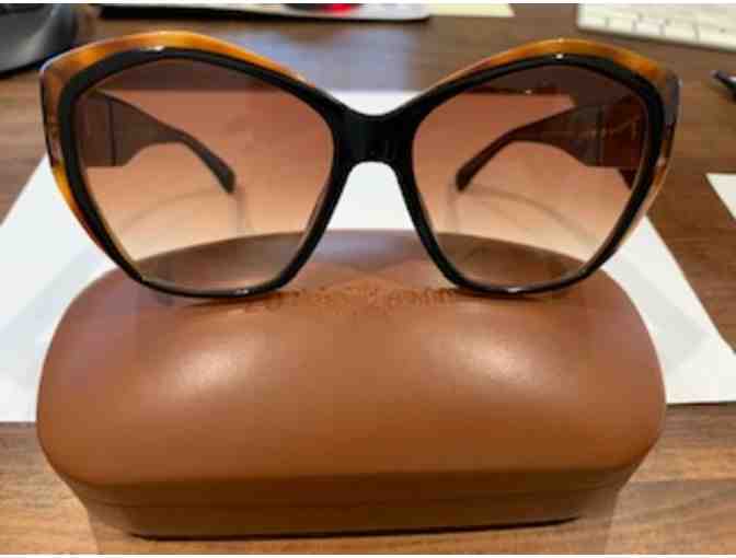 Pair of Longchamp Sunglasses - Photo 1