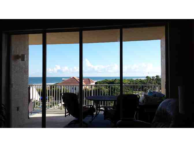 Enjoy a Vacation at Cape Canaveral, Florida Vacation Condo