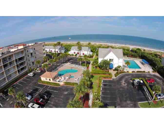 Enjoy a Vacation at Cape Canaveral, Florida Vacation Condo