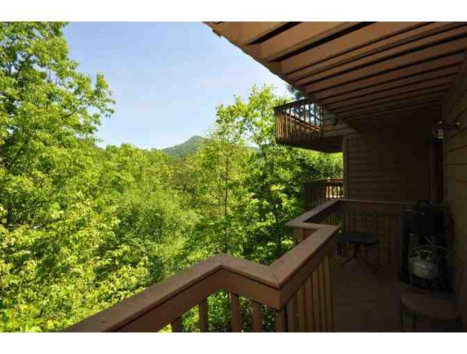 Relax in a Lake House in the Carolina Mountains