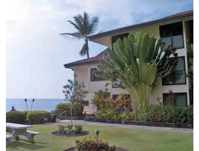 Kailua-Kona, Big Island, Hawaii 7-Night Condo Accommodations