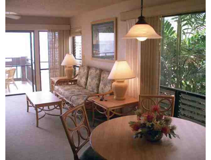 Kailua-Kona, Big Island, Hawaii 7-Night Condo Accommodations