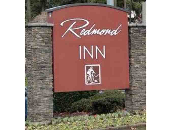 One-night stay: Superior King Room at Redmond Inn Including Wine and Gourmet Chocolates