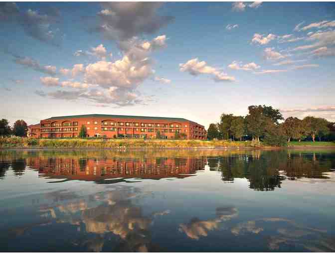 Golf, Stay and Dine on the Columbia: Columbia Point, Hampton Inn & Anthony's