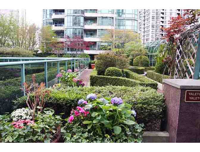 Rosedale on Robson - Vancouver, BC Condo for 5 Nights (Certificate #1)
