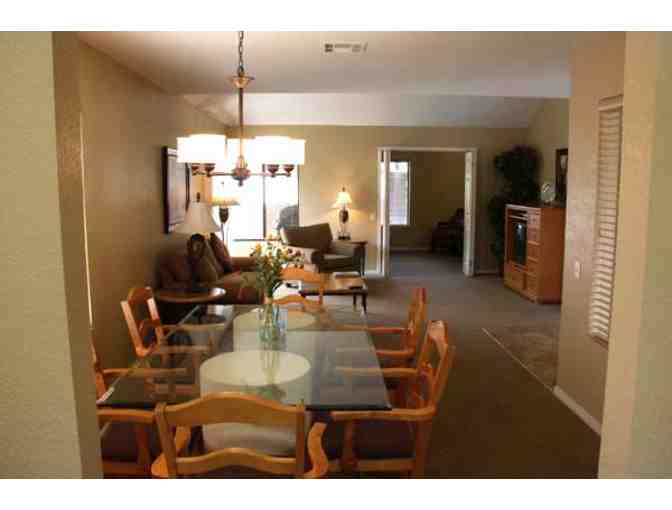 Palm Springs, CA Condo for 5 Nights (Certificate #1)