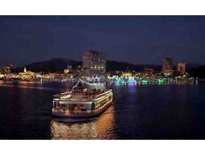 Coeur d'Alene Holiday Light Show Cruise and Stay on the Lake