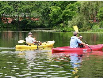 Kayak on the MIanus