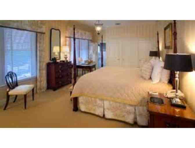 Stephen Taylor Portrait + Hotel Stay