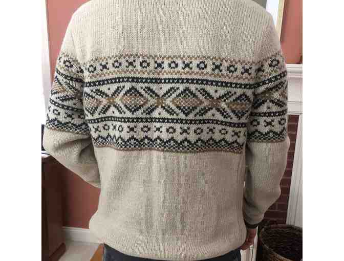 Sherpa Men's Handknit sweater size L