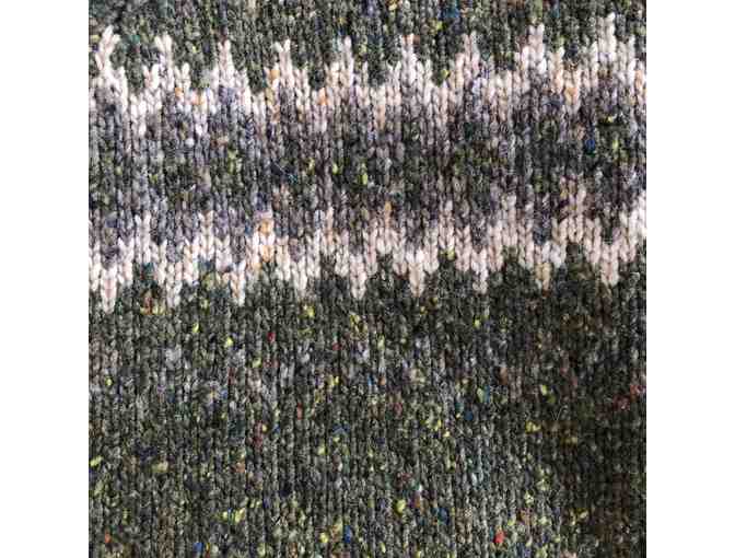 Sherpa Adventure Gear, Men's size L, Dumji sweater, Green