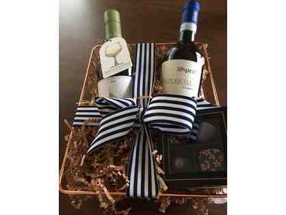 Gift Basket from Maine and Vine