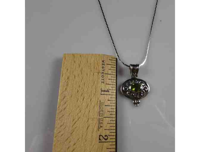 Green Stone Sterling Silver Pendant Necklace