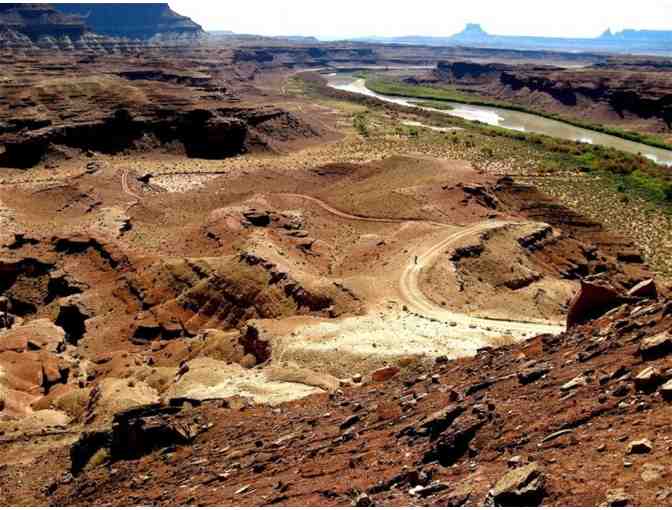 GUIDED TRIP FOR 2 ON THE WHITE RIM TRAIL