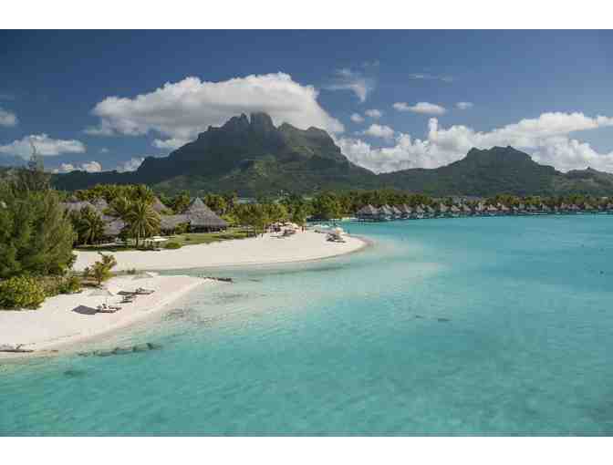 5135 - Five Nights Deluxe Overwater Villa - St. Regis Bora Bora Resort, French Polynesia