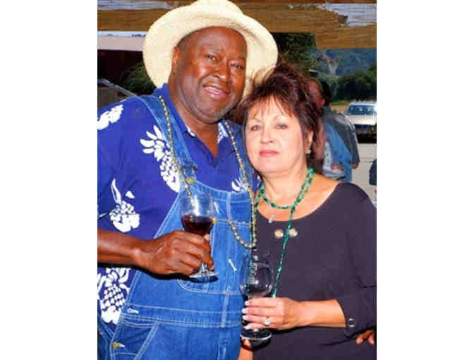 7087 - Four Bottles Pinot Noir - Vision Cellars, Windsor