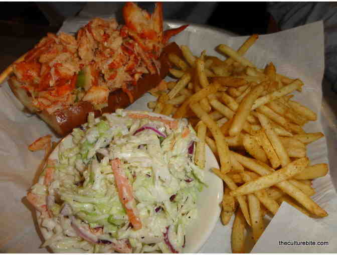 7270 - Dinner for Six - Sam??A?A?s Chowder House, Half Moon Bay