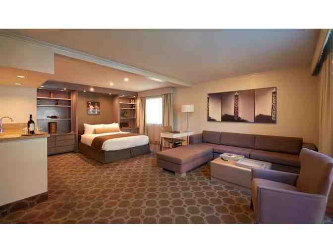 Two Nights for Two in a Suite, Flamingo Conference Resort & Spa, Santa Rosa