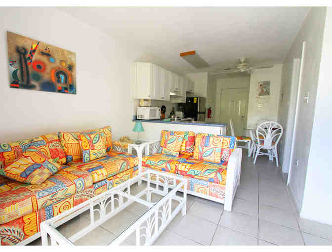 4 Nights for 2, One Bedroom Beachfront Apartment & More, Turtle Nest Inn, Grand Cayman