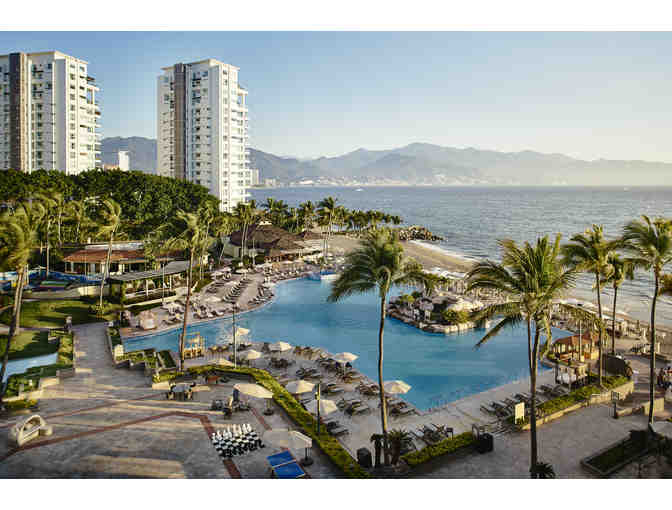Four Nights for Two & More, Marriott Puerto Vallarta Resort & Spa, Puerto Vallarta MX