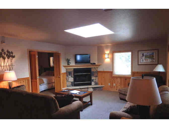 Two Nights, One Bedroom Chalet with Golf for 2, Mount Shasta Resort, Mt. Shasta - Photo 3