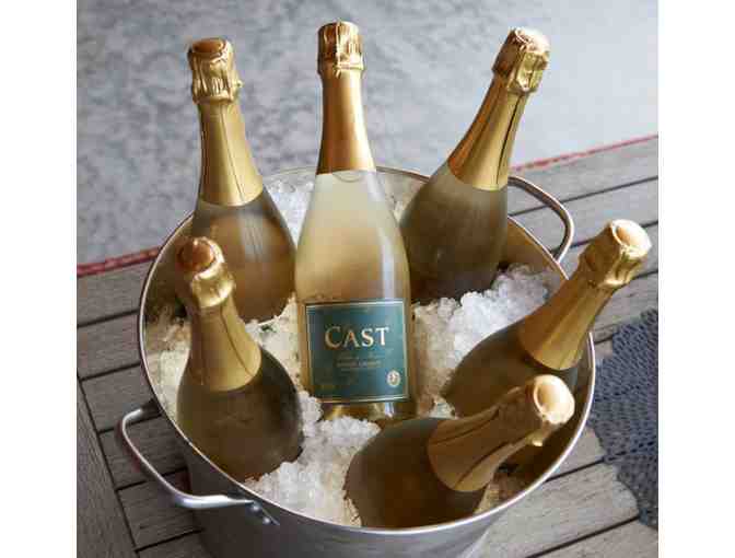 Art of Sparkling Experience. CAST Wines