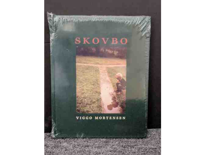Book compliation by Viggo Mortensen
