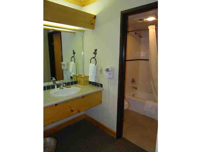 Weekend Luxury Condo @ Schweitzer with 8 lift tickets