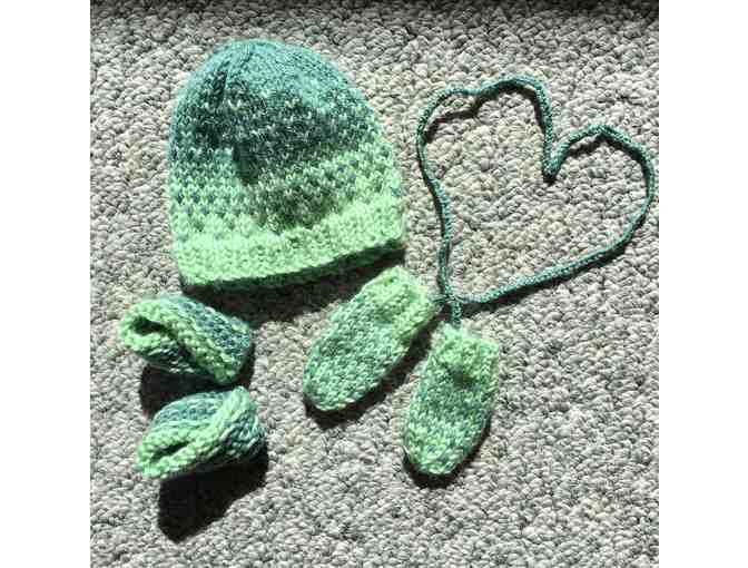 Hand Knit Set for Baby,   0 - 3 Months of Age - Photo 1