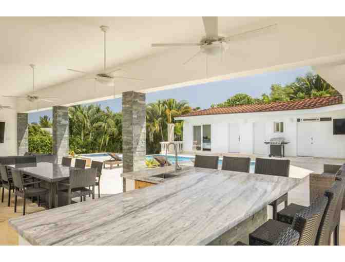 1 WEEK AIRBNB STAY AT LUXURY AIRBNB VILLA IN PUERTO PLATA, DOMINICAN REPUBLIC FOR UP TO 10