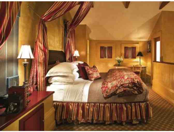 PASO ROBLES PACKAGE - ONE NIGHT STAY, WINE BASKET & VIP TASTINGS/ TOURS AT 2 WINERIES