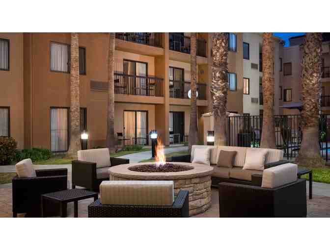 COURTYARD HUNTINGTON BEACH FOUNTAIN VALLEY - TWO NIGHT STAY W/ BREAKFAST FOR 2 & PARKING