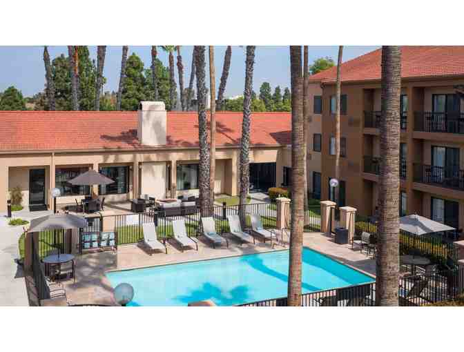 COURTYARD HUNTINGTON BEACH FOUNTAIN VALLEY - TWO NIGHT STAY W/ BREAKFAST FOR 2 & PARKING