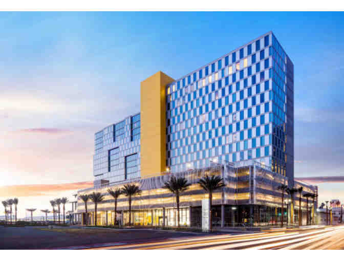 RESIDENCE INN & SPRINGHILL SUITES SAN DIEGO DOWNTOWN BAYFRONT - 1 NIGHT STAY W/ BREAKFAST