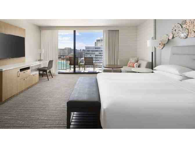 WAIKIKI BEACH MARRIOTT RESORT & SPA - 2 NIGHT STAY W/OCEANVIEW, RESORT FEE, & PARKING