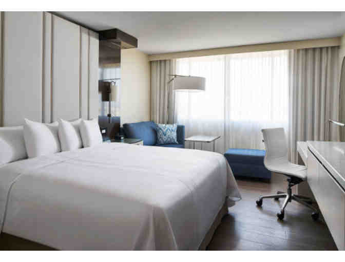 IRVINE MARRIOTT - TWO NIGHT WEEKEND STAY WITH ACCESS TO M CLUB LOUNGE AND PARKING