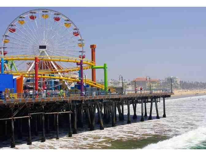 LOS ANGELES AIRPORT MARRIOTT - TWO NIGHT STAY WITH M CLUB ACCESS & VALET PARKING